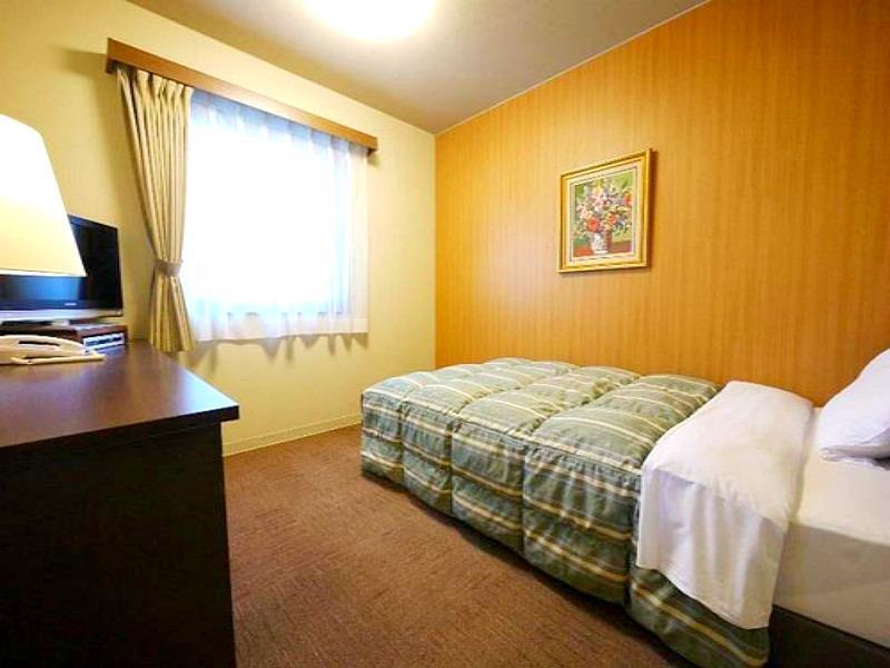 Hotel Route-Inn Saku Minami Inter Екстер'єр фото